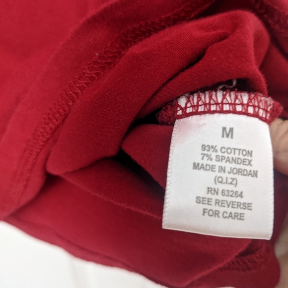 Red long sleeve turtleneck - Picture 5 of 6